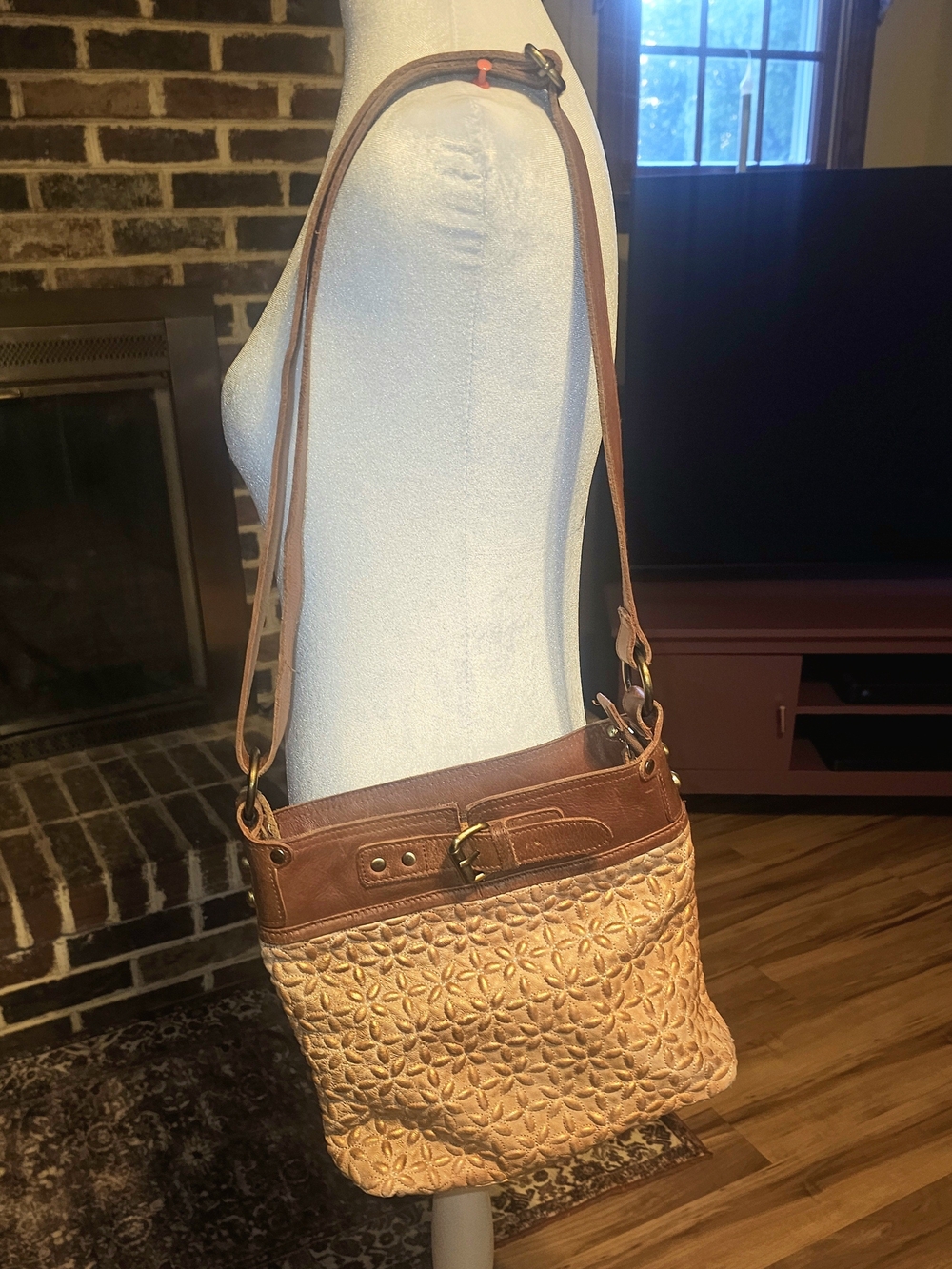 Anabaglish Brown Floral-Embossed Quilted Leather Shoulder Bag